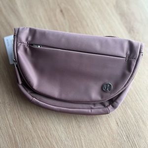 Lululemon All Night Festival Bag Micro 2L - Twilight Rose